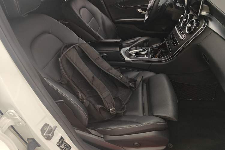 Used Mercedes-Benz C-Class 2018 C 180 L Fashion Edition Sport Version Right Front Seat