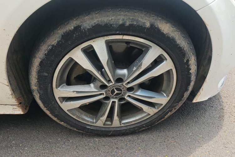 Used Mercedes-Benz C-Class 2018 C 200 L Sport Edition Right Front Wheel Hub