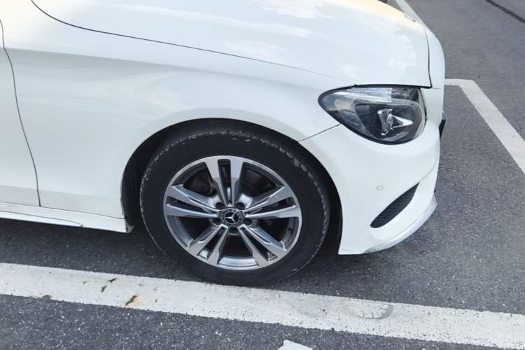Used Mercedes-Benz C-Class 2018 C 200 L Sport Edition Right Front Wheel Hub