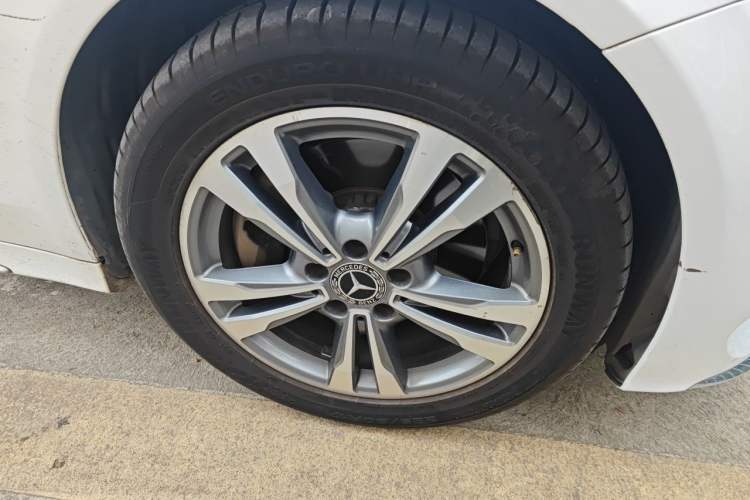 Used Mercedes-Benz C-Class 2018 C 200 L Sport Edition Right Front Wheel Hub