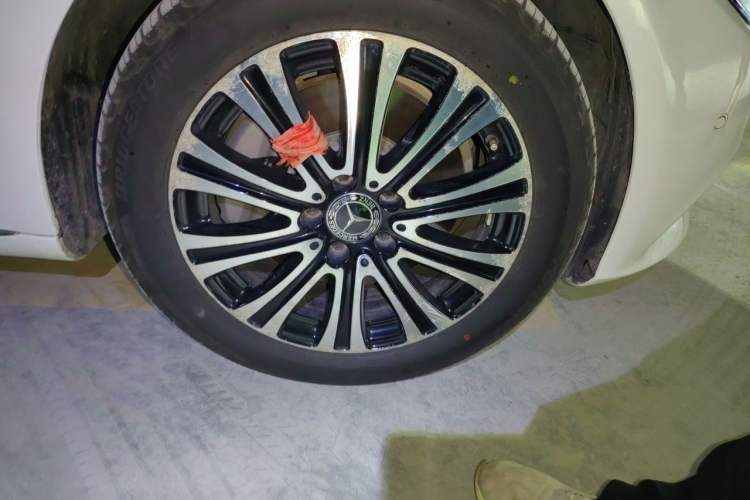 Used Mercedes-Benz C-Class 2018 C 200 L Right Front Wheel Hub
