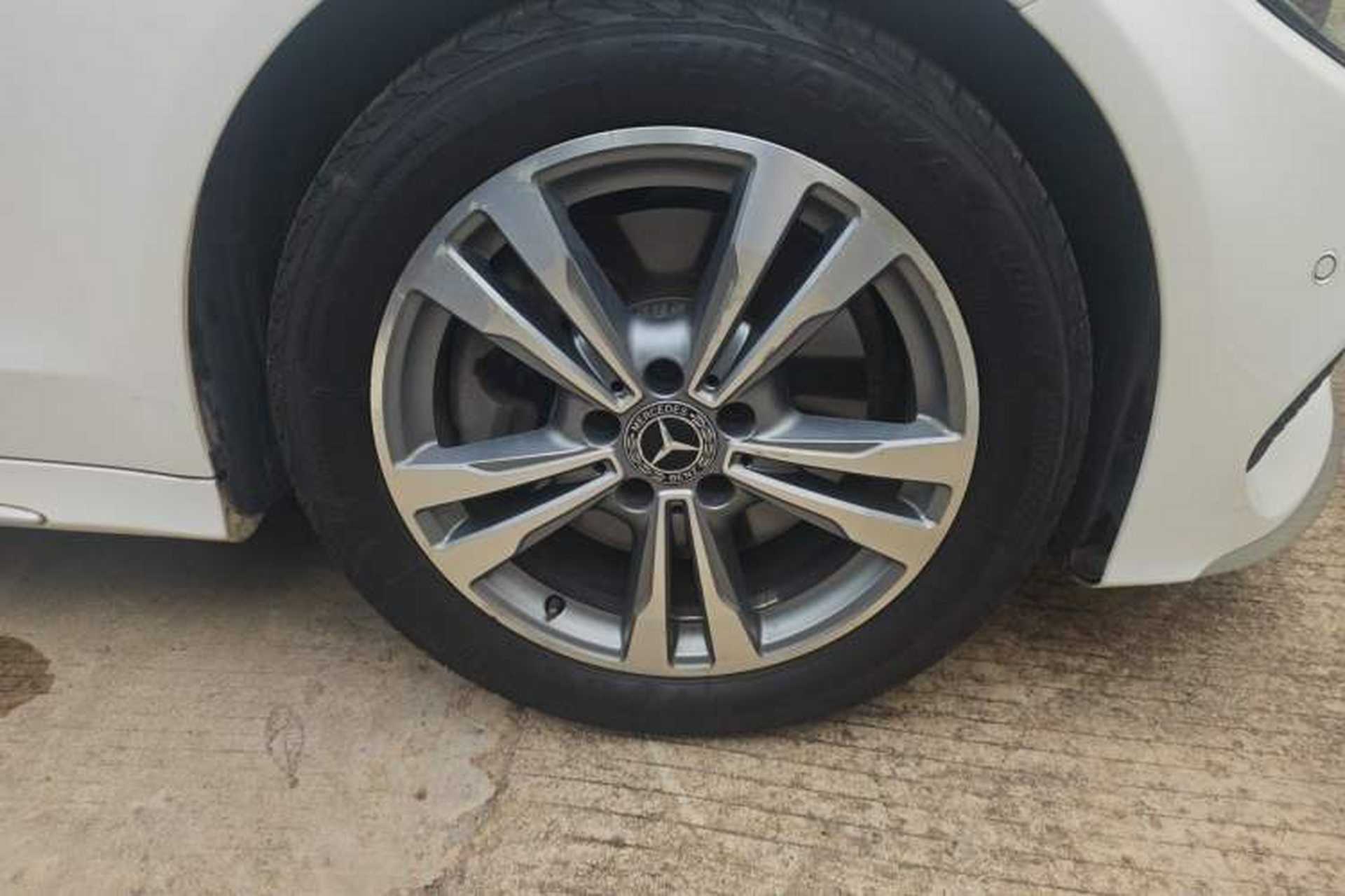 Used Mercedes-Benz C-Class 2018 C 200 L Sport Edition Right Front Wheel Hub