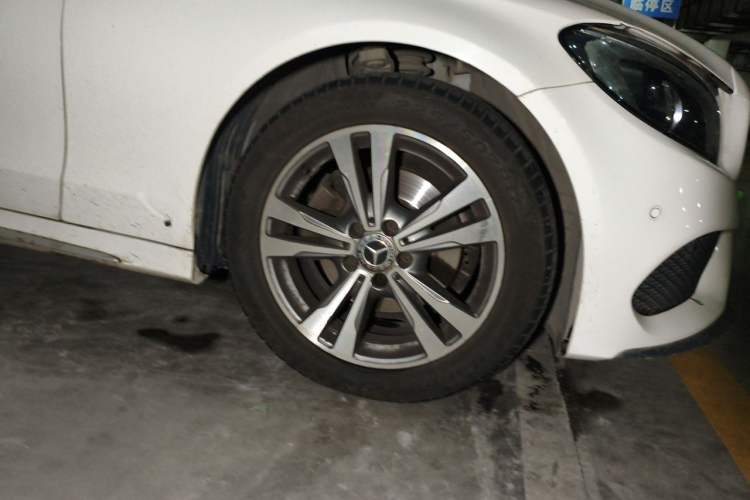 Used Mercedes-Benz C-Class 2018 C 200 L Sport Edition Right Front Wheel Hub