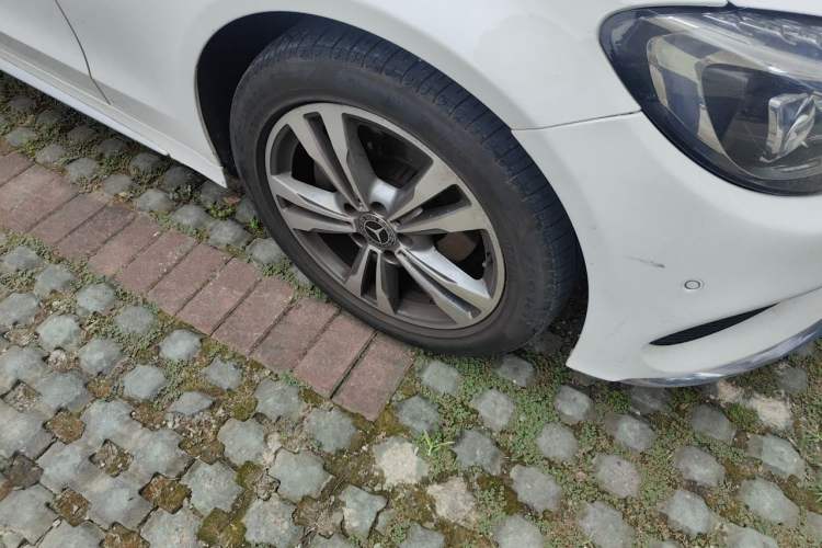 Used Mercedes-Benz C-Class 2018 C 200 L Sport Edition Right Front Wheel Hub