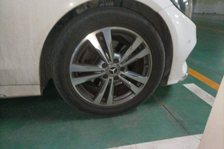 Used Mercedes-Benz C-Class 2018 C 200 L Sport Edition Right Front Wheel Hub