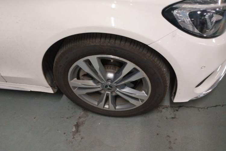 Used Mercedes-Benz C-Class 2018 C 200 L Sport Edition Right Front Wheel Hub