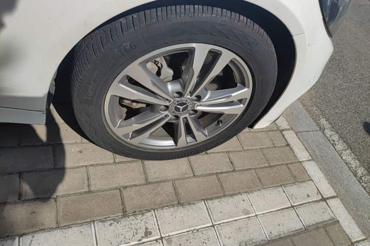 Used Mercedes-Benz C-Class 2018 C 200 L Sport Edition Right Front Wheel Hub