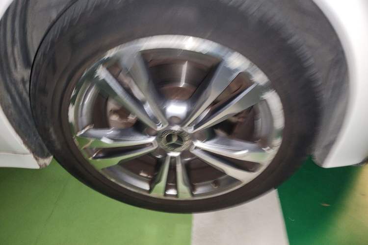 Used Mercedes-Benz C-Class 2018 C 200 L Sport Edition Right Front Wheel Hub
