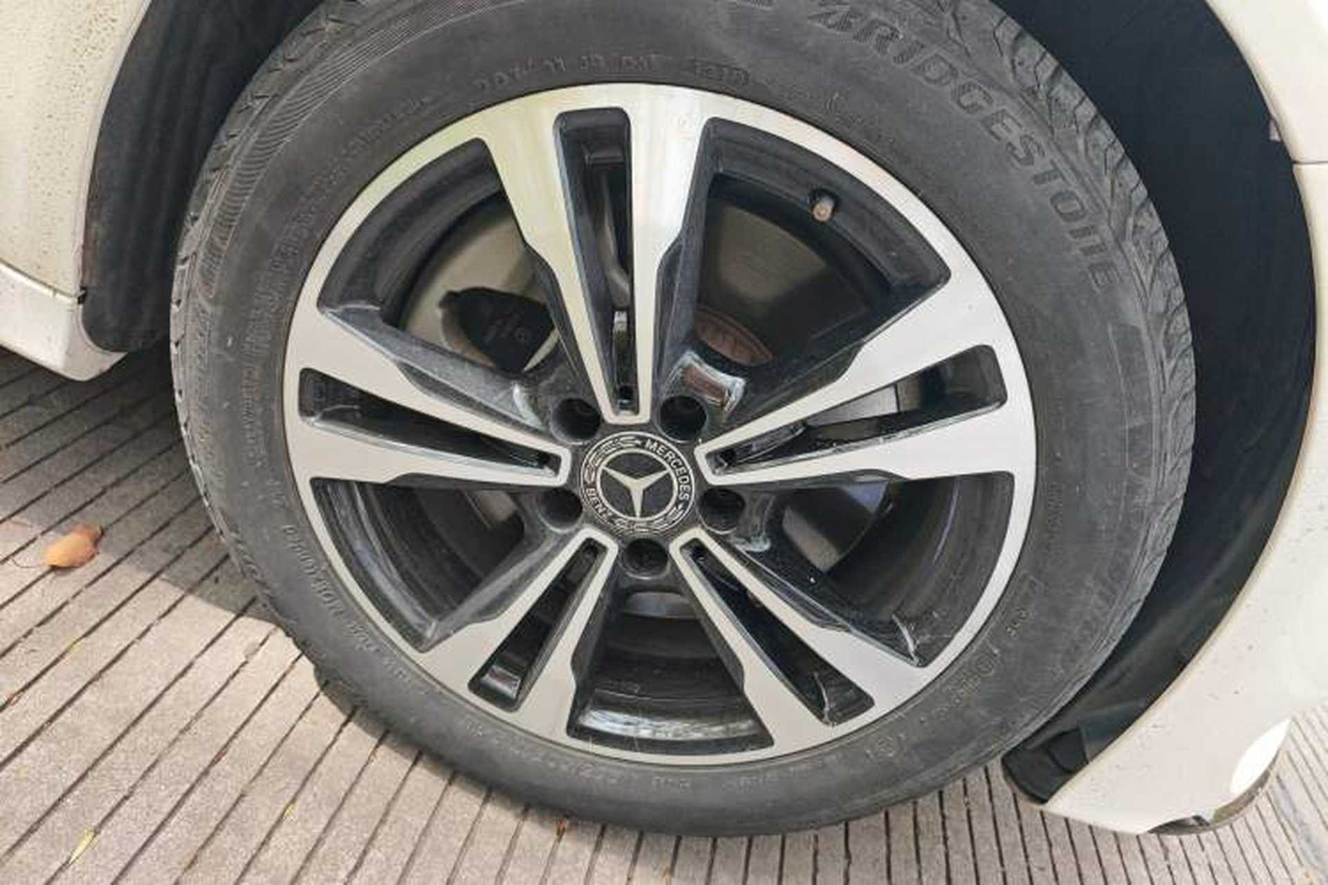 Used Mercedes-Benz C-Class 2018 C 200 Sport Edition Right Front Wheel Hub