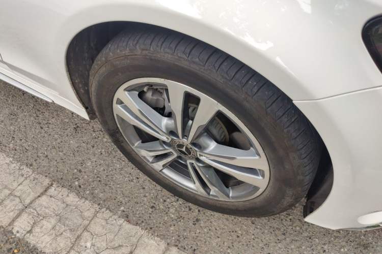 Used Mercedes-Benz C-Class 2018 C 200 L Sport Edition Right Front Wheel Hub