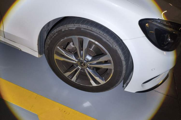 Used Mercedes-Benz C-Class 2018 C 200 L Sport Edition Right Front Wheel Hub