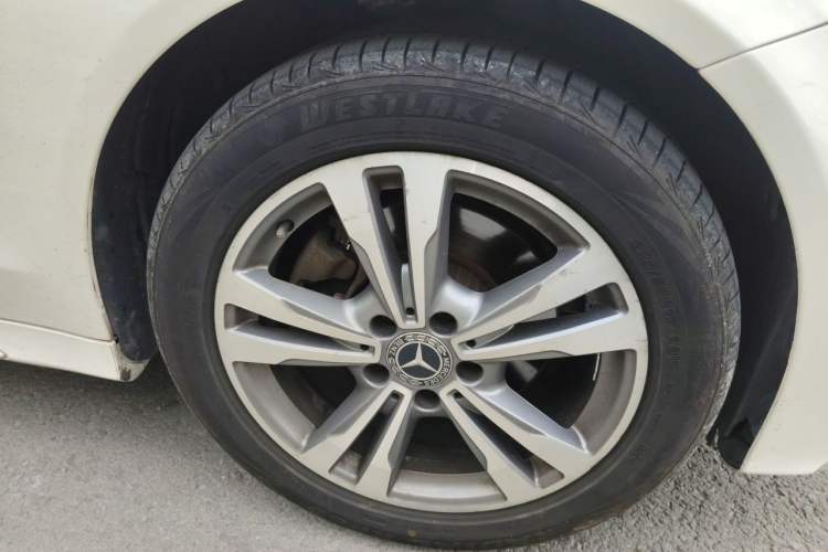 Used Mercedes-Benz C-Class 2018 C 200 L Sport Edition Right Front Wheel Hub