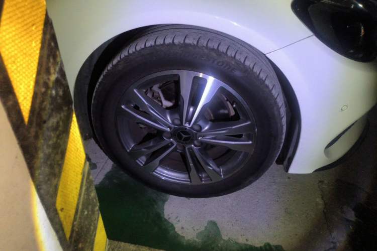 Used Mercedes-Benz C-Class 2018 C 200 L Sport Edition Right Front Wheel Hub