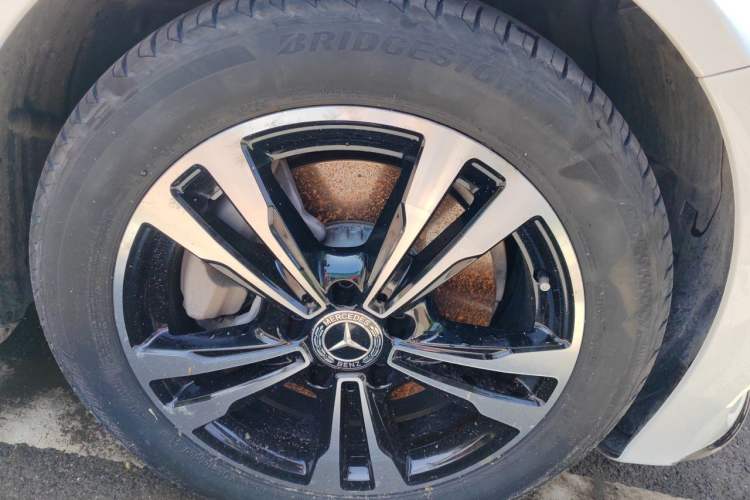Used Mercedes-Benz C-Class 2018 C 200 Sport Edition Right Front Wheel Hub