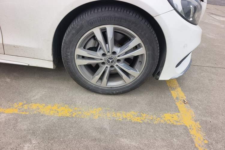 Used Mercedes-Benz C-Class 2018 C 200 L Sport Edition Right Front Wheel Hub