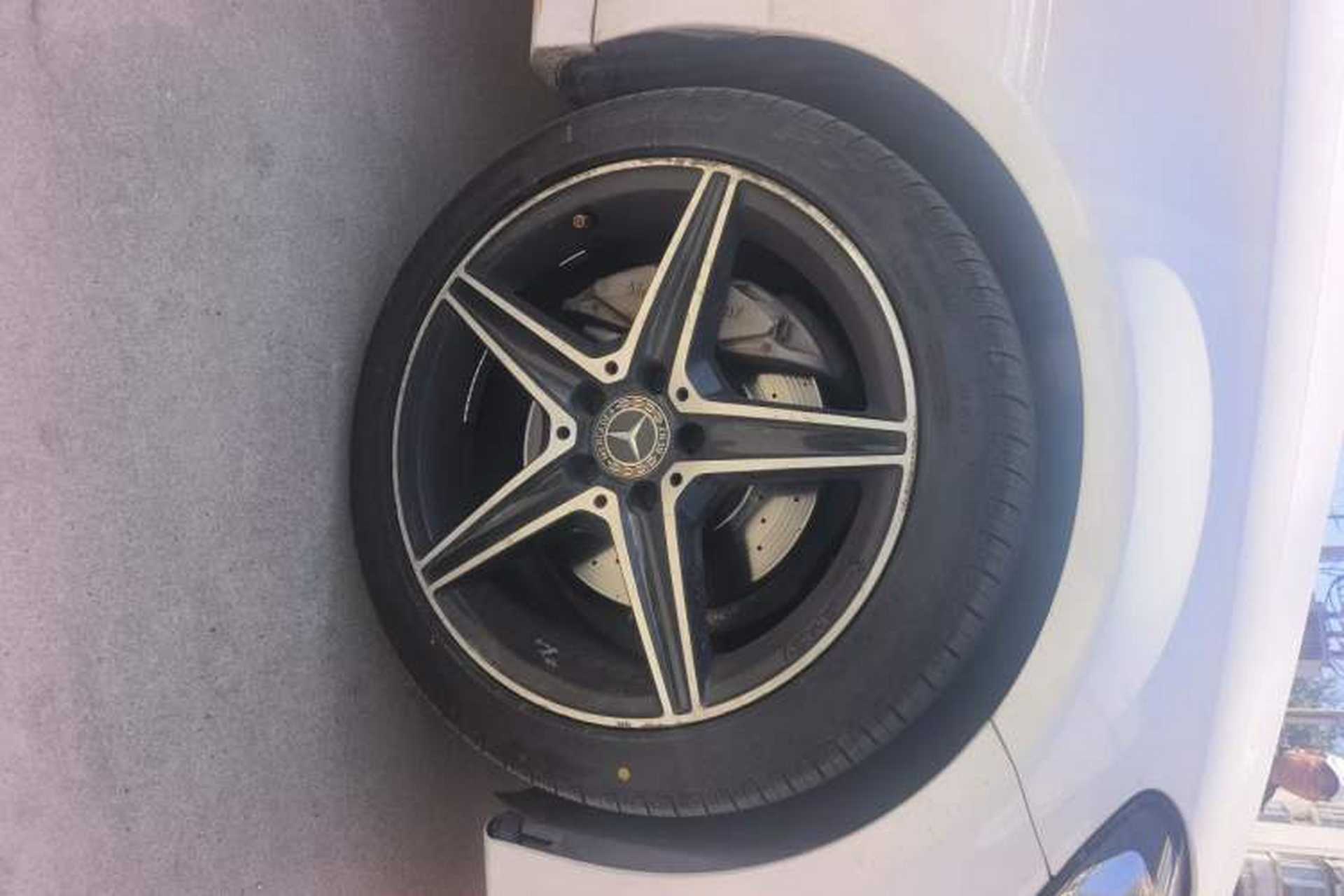 Used Mercedes-Benz C-Class 2018 C 200 Coupe Right Front Wheel Hub