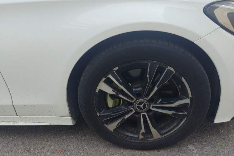 Used Mercedes-Benz C-Class 2018 C 200 Sport Edition Right Front Wheel Hub
