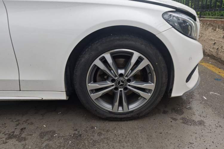 Used Mercedes-Benz C-Class 2018 C 200 L Sport Edition Right Front Wheel Hub