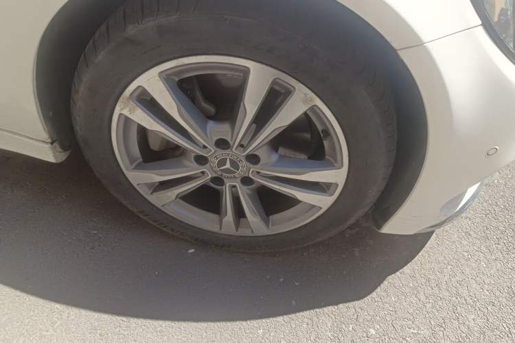 Used Mercedes-Benz C-Class 2018 C 200 L Sport Edition Right Front Wheel Hub