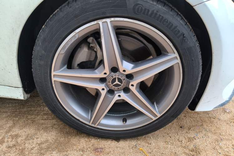 Used Mercedes-Benz C-Class 2018 C 200 L Sport Edition Achievement Special Edition Right Front Wheel Hub