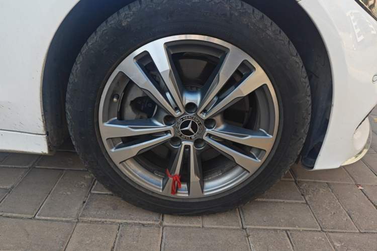 Used Mercedes-Benz C-Class 2018 C 200 L Sport Edition Right Front Wheel Hub