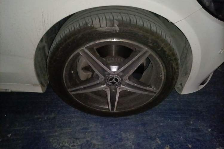 Used Mercedes-Benz C-Class 2018 C 200 L Sport Edition Achievement Special Edition Right Front Wheel Hub