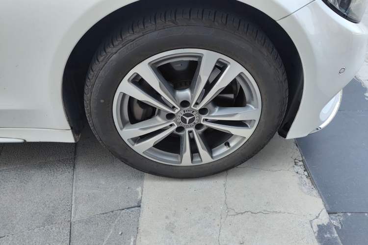 Used Mercedes-Benz C-Class 2018 C 200 L Sport Edition Right Front Wheel Hub