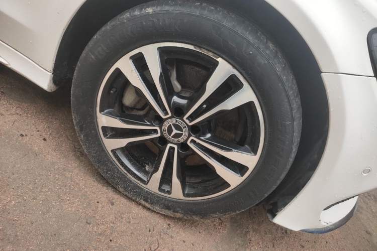Used Mercedes-Benz C-Class 2018 C 200 Sport Edition Right Front Wheel Hub