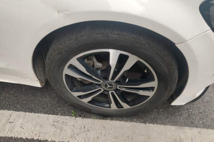 Used Mercedes-Benz C-Class 2018 C 200 Sport Edition Right Front Wheel Hub