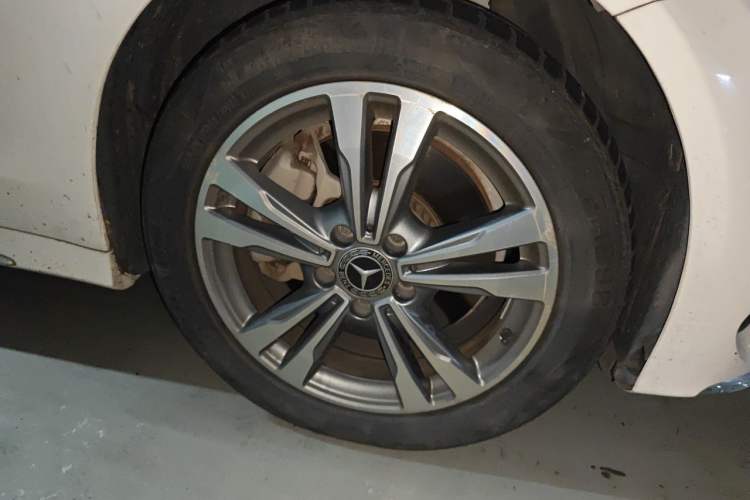 Used Mercedes-Benz C-Class 2018 C 200 L Sport Edition Right Front Wheel Hub