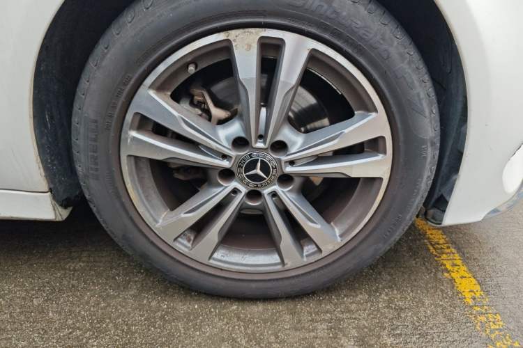 Used Mercedes-Benz C-Class 2018 C 200 L Sport Edition Right Front Wheel Hub
