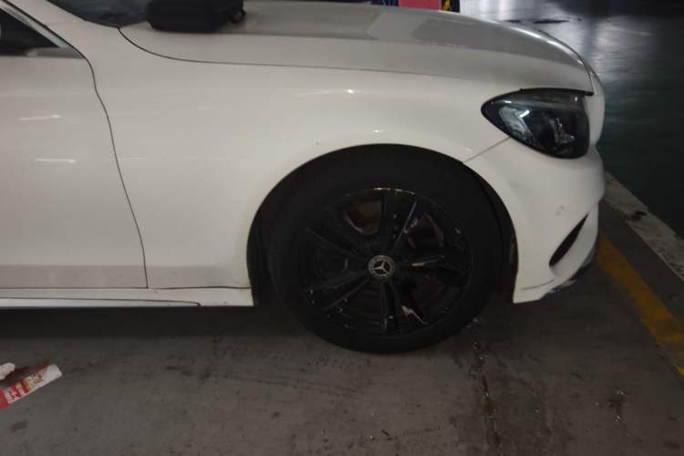 Used Mercedes-Benz C-Class 2018 C 200 L Sport Edition Right Front Wheel Hub