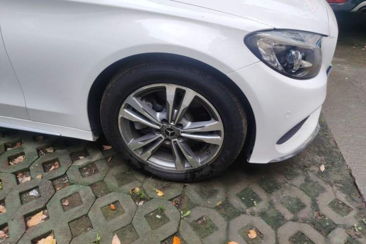 Used Mercedes-Benz C-Class 2018 C 200 L Sport Edition Right Front Wheel Hub