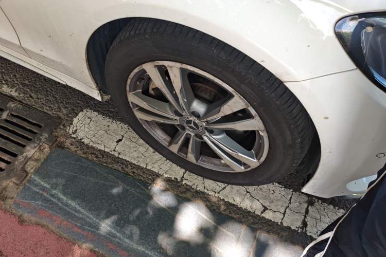 Used Mercedes-Benz C-Class 2018 C 200 L Sport Edition Right Front Wheel Hub