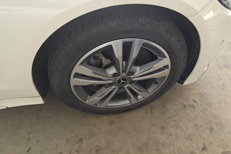 Used Mercedes-Benz C-Class 2018 C 200 L Sport Edition Right Front Wheel Hub