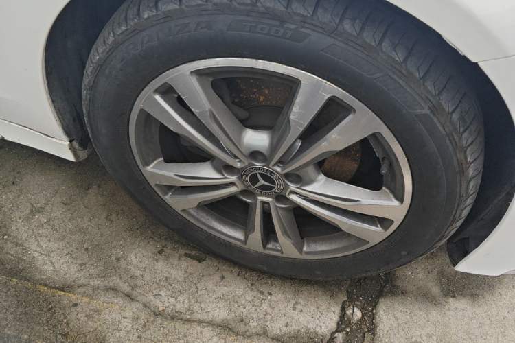 Used Mercedes-Benz C-Class 2018 C 200 L Sport Edition Right Front Wheel Hub