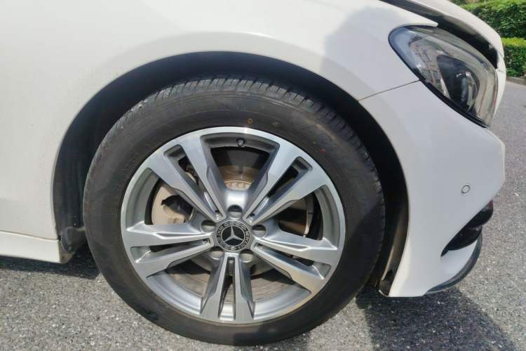 Used Mercedes-Benz C-Class 2018 C 200 L Sport Edition Right Front Wheel Hub