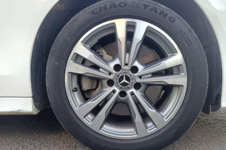 Used Mercedes-Benz C-Class 2018 C 200 L Sport Edition Right Front Wheel Hub