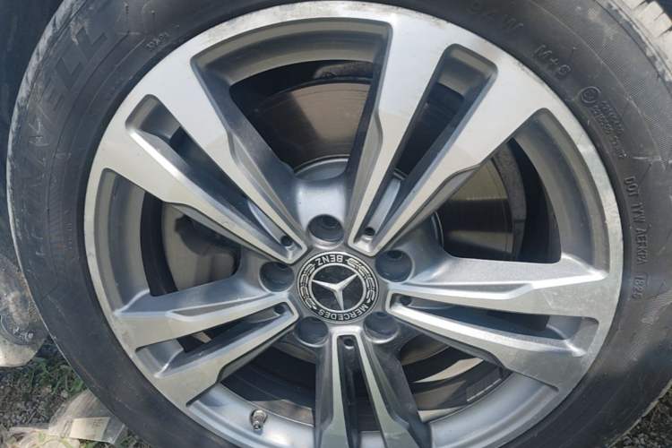 Used Mercedes-Benz C-Class 2018 C 200 L Sport Edition Right Front Wheel Hub