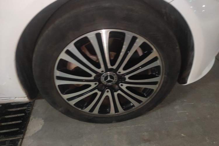 Used Mercedes-Benz C-Class 2018 C 200 L Right Front Wheel Hub