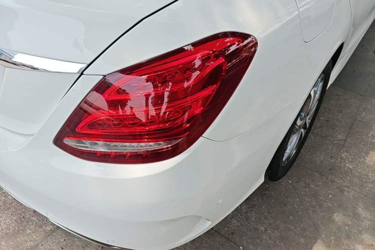 Used Mercedes-Benz C-Class 2018 C 180 L Fashion Edition Sport Version Right Rear Taillight