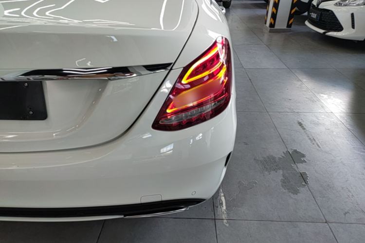 Used Mercedes-Benz C-Class 2018 C 180 L Fashion Edition Sport Version Right Rear Taillight