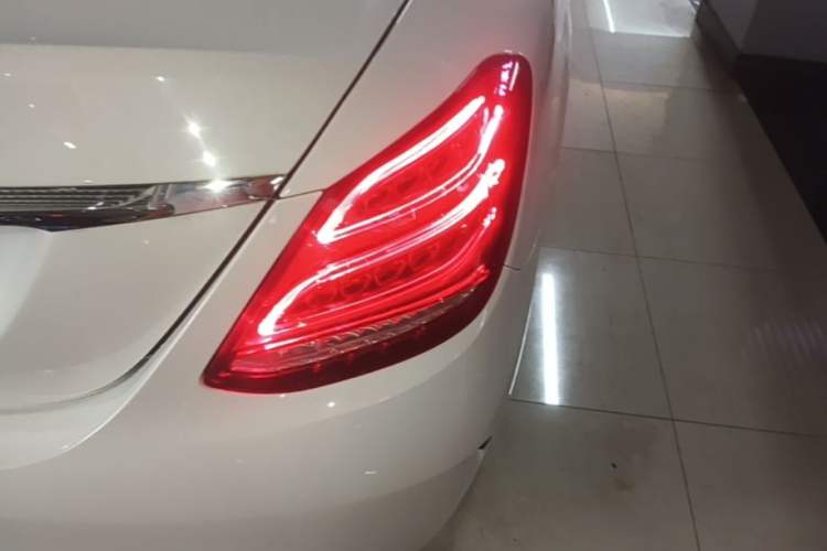 Used Mercedes-Benz C-Class 2018 C 200 L Sport Edition Right Rear Taillight