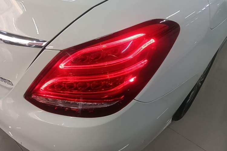 Used Mercedes-Benz C-Class 2018 C 200 L Sport Edition Right Rear Taillight