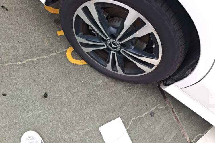 Used Mercedes-Benz C-Class 2018 C 200 Sport Edition Right Rear Wheel Hub