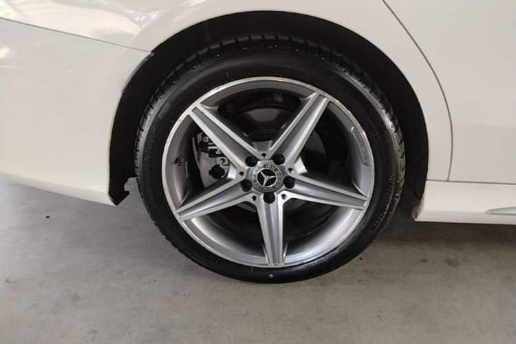 Used Mercedes-Benz C-Class 2018 C 200 L Sport Edition Achievement Special Edition Right Rear Wheel Hub
