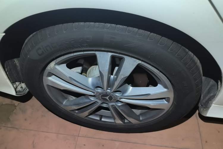 Used Mercedes-Benz C-Class 2018 C 200 L Sport Edition Right Rear Wheel Hub