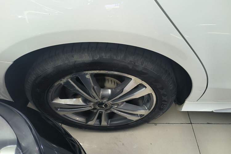 Used Mercedes-Benz C-Class 2018 C 200 L Sport Edition Right Rear Wheel Hub