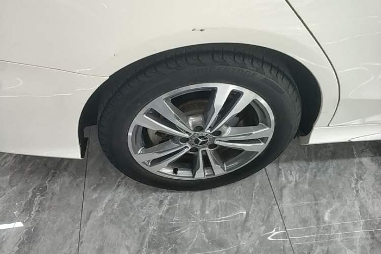 Used Mercedes-Benz C-Class 2018 C 200 L Sport Edition Right Rear Wheel Hub