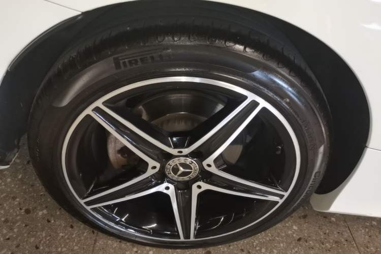 Used Mercedes-Benz C-Class 2018 C 200 Coupe Right Rear Wheel Hub